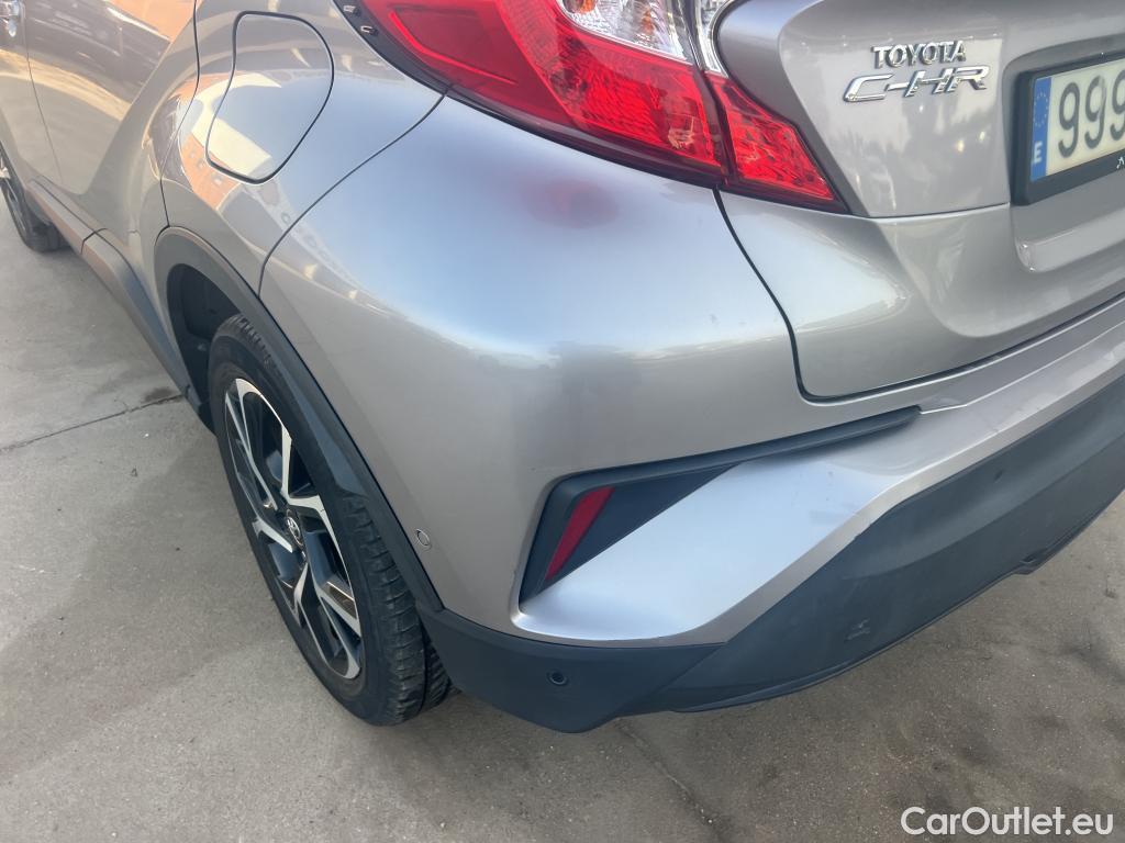  Toyota  C-HR TOYOTA  / 2016 / 5P / todoterreno 1.8 125H Advance (CX) #32