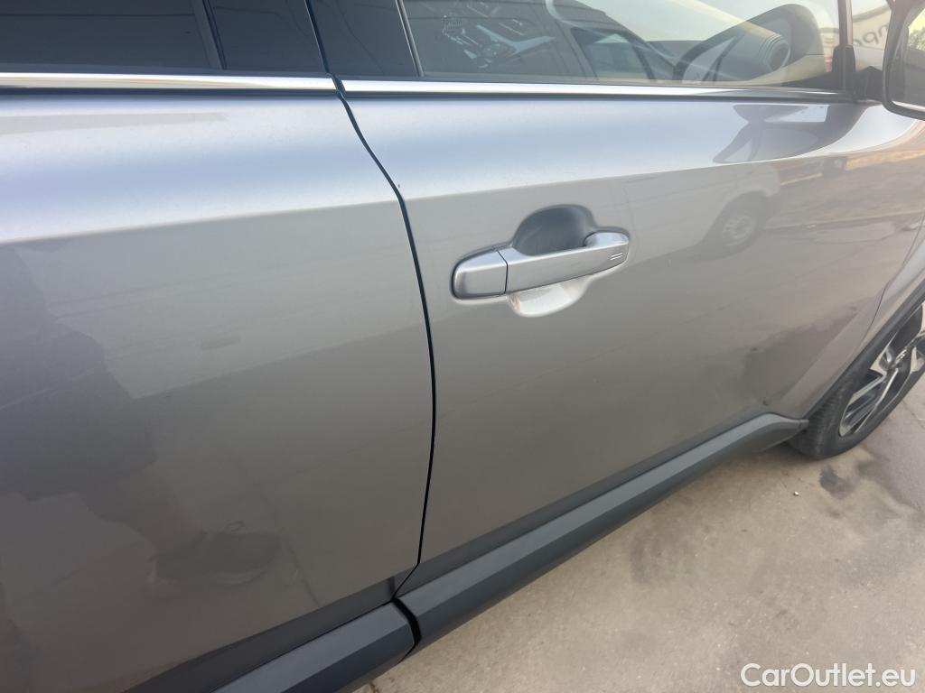  Toyota  C-HR TOYOTA  / 2016 / 5P / todoterreno 1.8 125H Advance (CX) #12