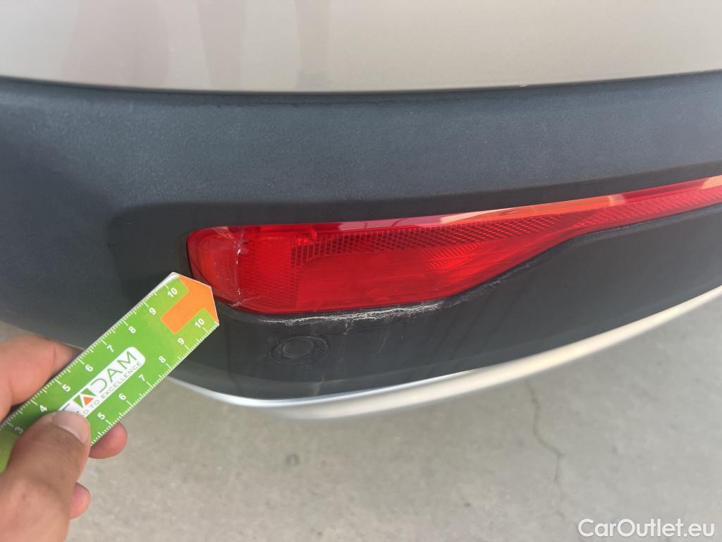 Volvo  XC 40 VOLVO XC40 / 2021 / 5P / todoterreno 1.5 T2 Essential Dark Auto #24