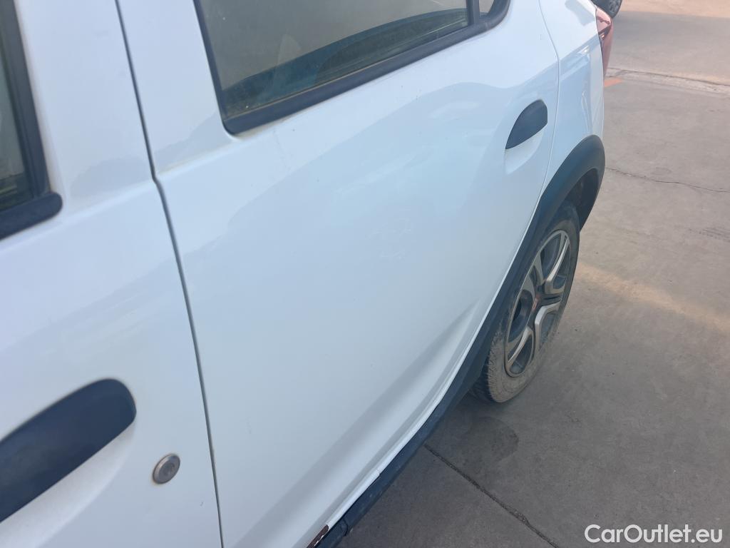  Dacia  Sandero DACIA  / 2016 / 5P / berlina con portón Stepway Essential Blue dCi 70kW (95CV) #8