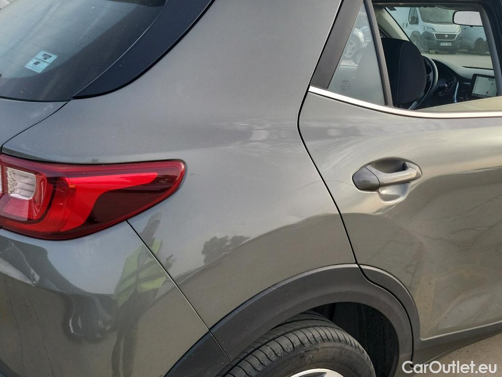  KIA  STONIC KIA  / 2017 / 5P / todoterreno 1.0 T-GDi 88kW (120CV) MHEV iMT Drive #5