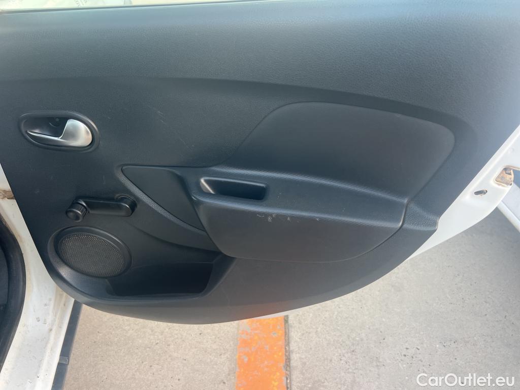  Dacia  Sandero DACIA  / 2016 / 5P / berlina con portón Stepway Essential Blue dCi 70kW (95CV) #31