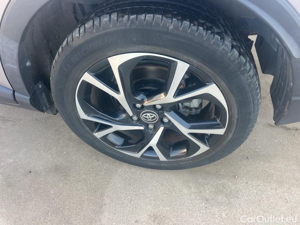  Toyota  C-HR TOYOTA  / 2016 / 5P / todoterreno 1.8 125H Advance (CX) #3