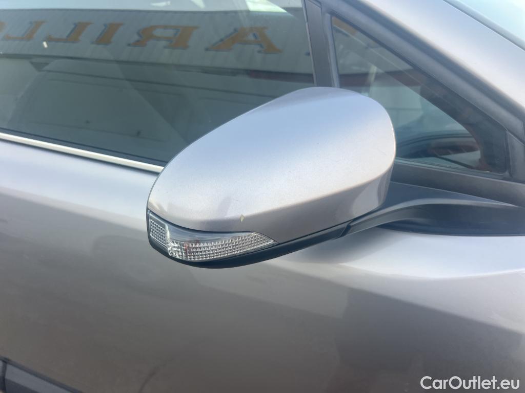  Toyota  C-HR TOYOTA  / 2016 / 5P / todoterreno 1.8 125H Advance (CX) #35