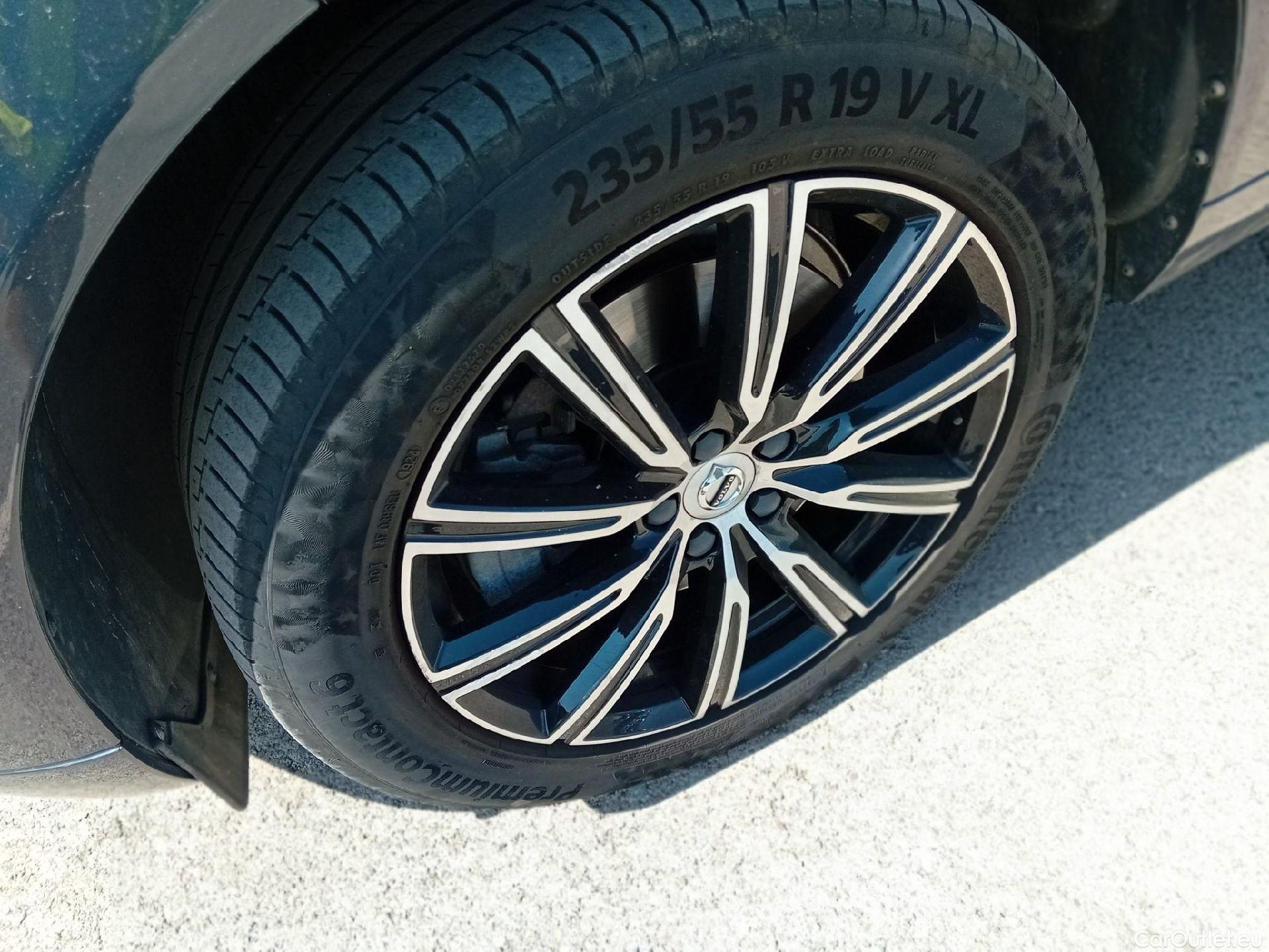  Volvo  XC60 VOLVO  / 2017 / 5P / todoterreno 2.0 T6 AWD Recharge Inscription Auto #13