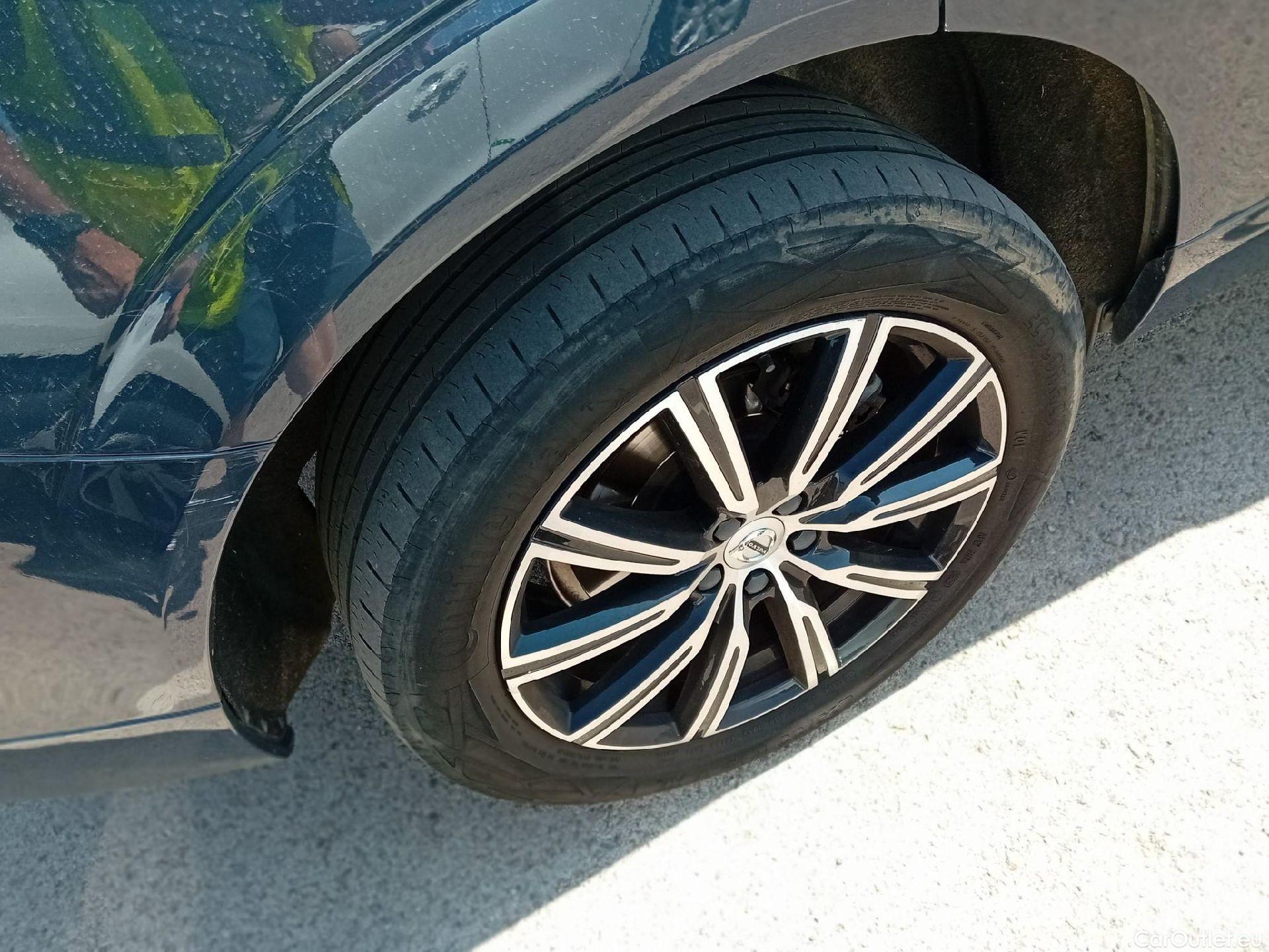  Volvo  XC60 VOLVO  / 2017 / 5P / todoterreno 2.0 T6 AWD Recharge Inscription Auto #6
