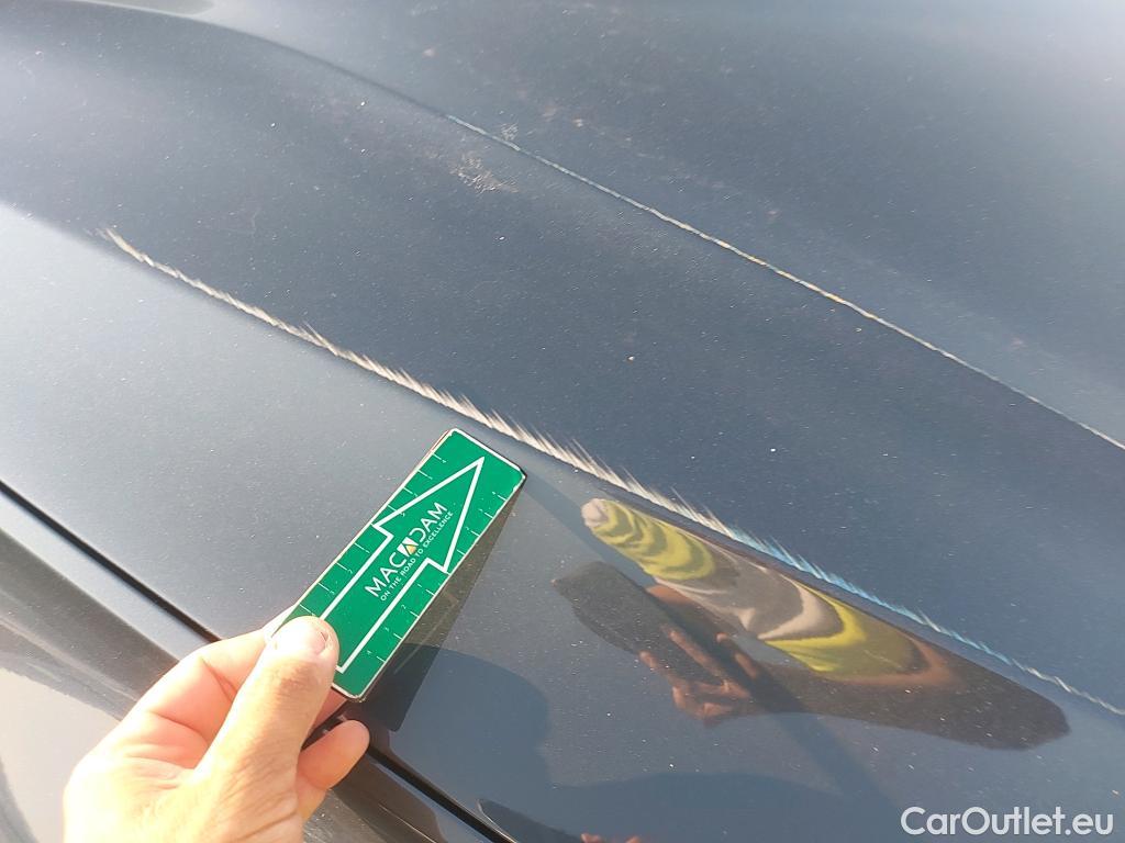  Volvo  XC60 VOLVO  / 2017 / 5P / todoterreno 2.0 B4 G Momentum Pro Auto #4