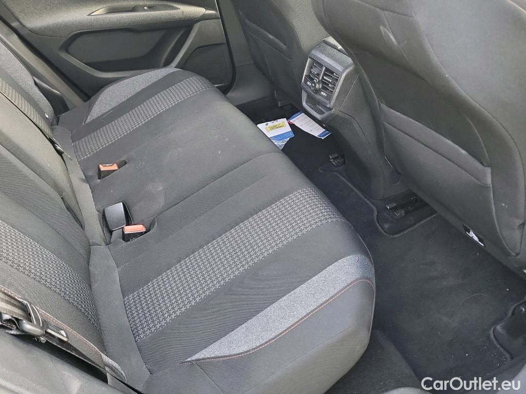  Peugeot  3008 PEUGEOT  / 2020 / 5P / todoterreno 1.5 BlueHDi 96kW S&S Active Pack EAT8 #22
