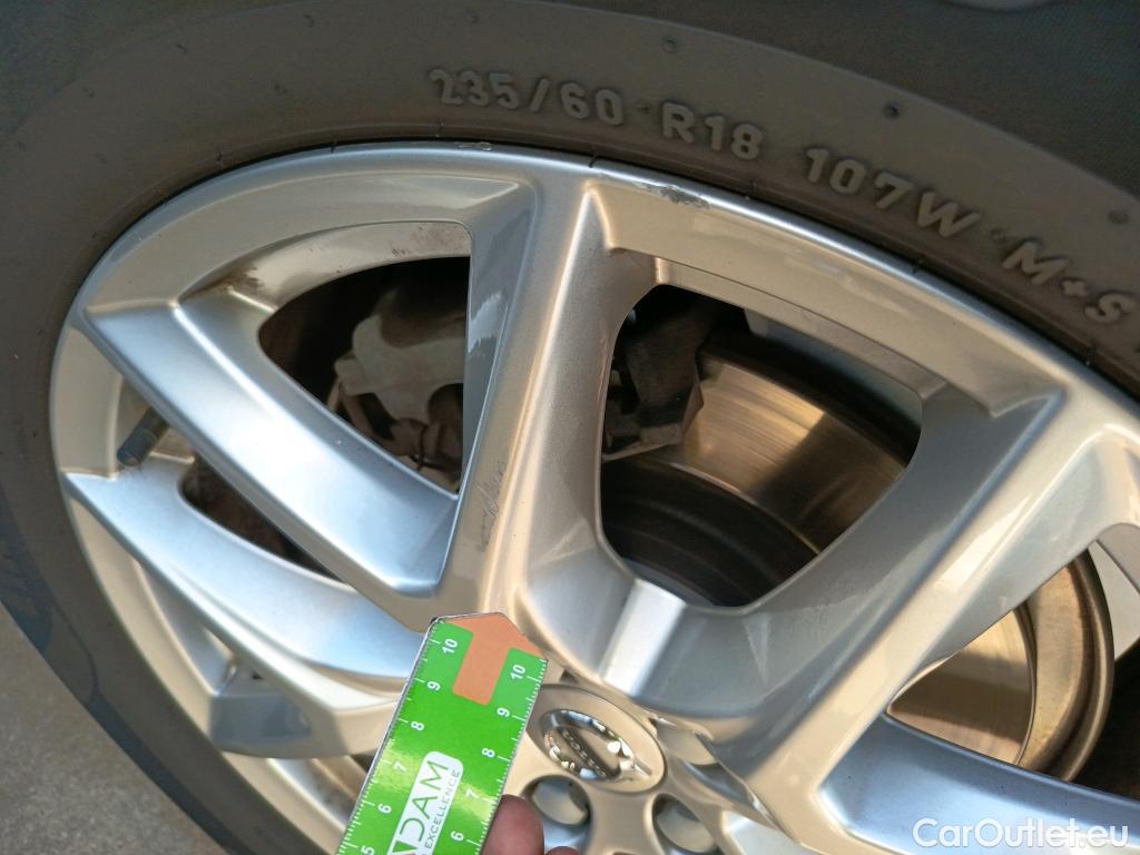  Volvo  XC60 VOLVO  / 2017 / 5P / todoterreno 2.0 B4 D Momentum Pro Auto #13