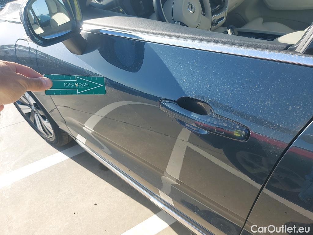  Volvo  XC60 VOLVO  2.0 T6 AWD Recharge Plus Bright Auto #3
