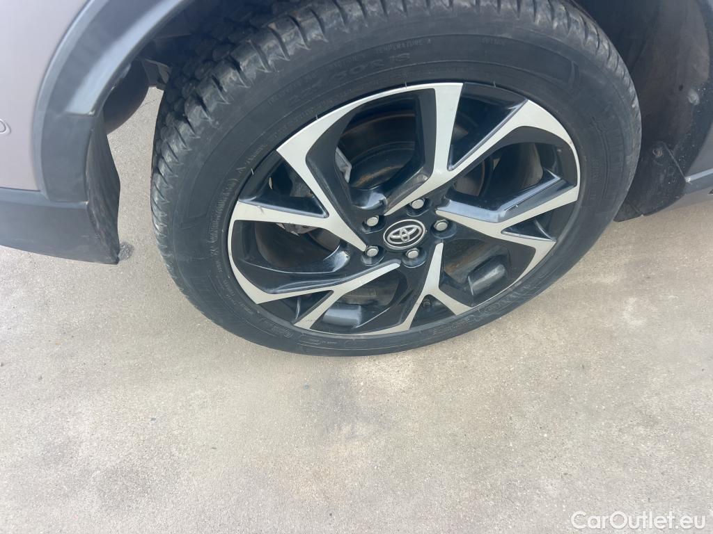  Toyota  C-HR TOYOTA  / 2016 / 5P / todoterreno 1.8 125H Advance (CX) #5