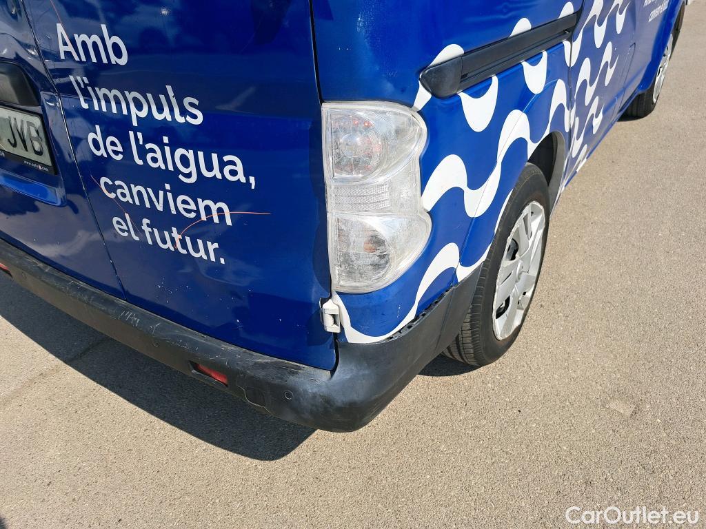  Nissan  NV200 NISSAN E- VU 4p 1G furgón Eléctrica PROFESIONAL Furgón #7