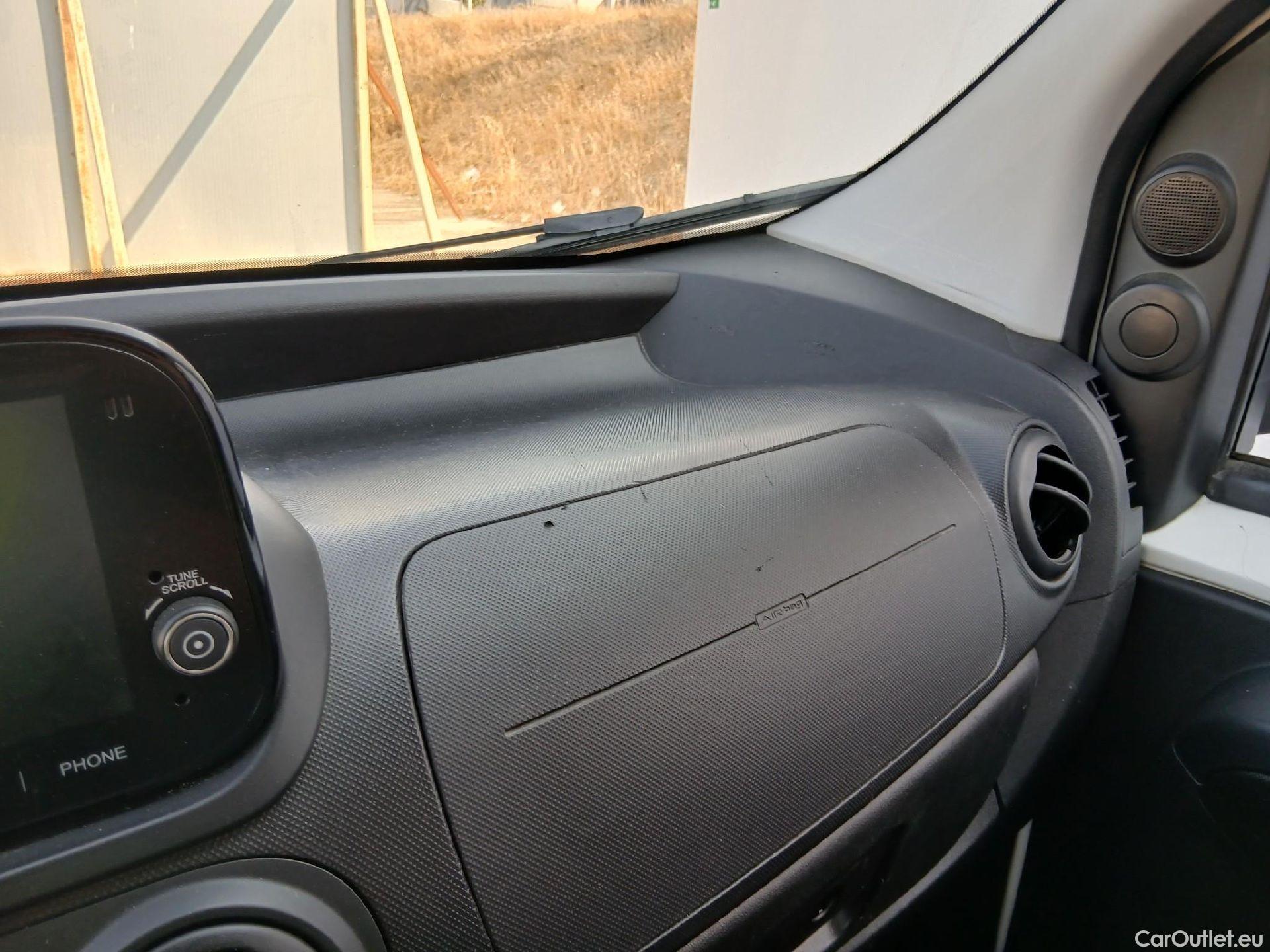  Fiat  Fiorino FIAT  / 2016 / 4P / combi Combi SX N1 1.3 Mjet 70kW (95CV) #34