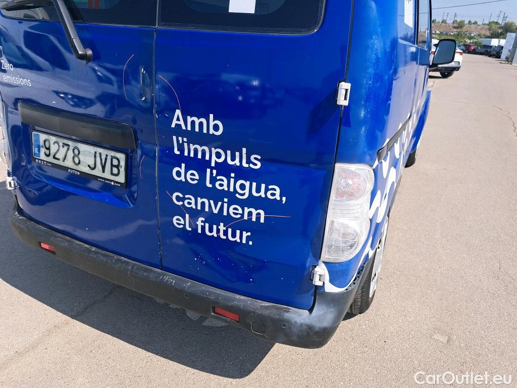  Nissan  NV200 NISSAN E- VU 4p 1G furgón Eléctrica PROFESIONAL Furgón #15