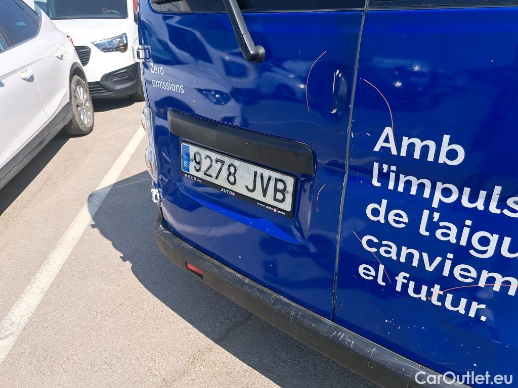  Nissan  NV200 NISSAN E- VU 4p 1G furgón Eléctrica PROFESIONAL Furgón #13