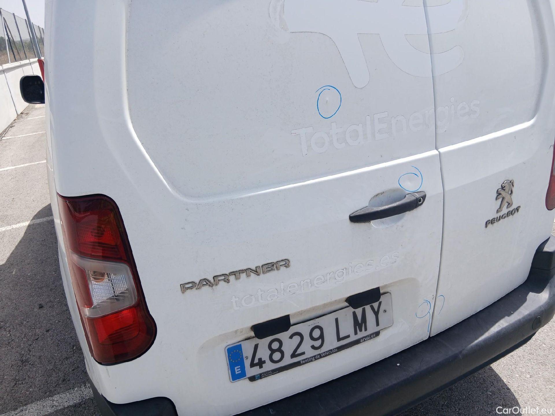  Peugeot  Partner PEUGEOT  / 2018 / 3P / furgón derivado de turismo Pro Standard 600kg BlueHDi 73kW (AC) #22
