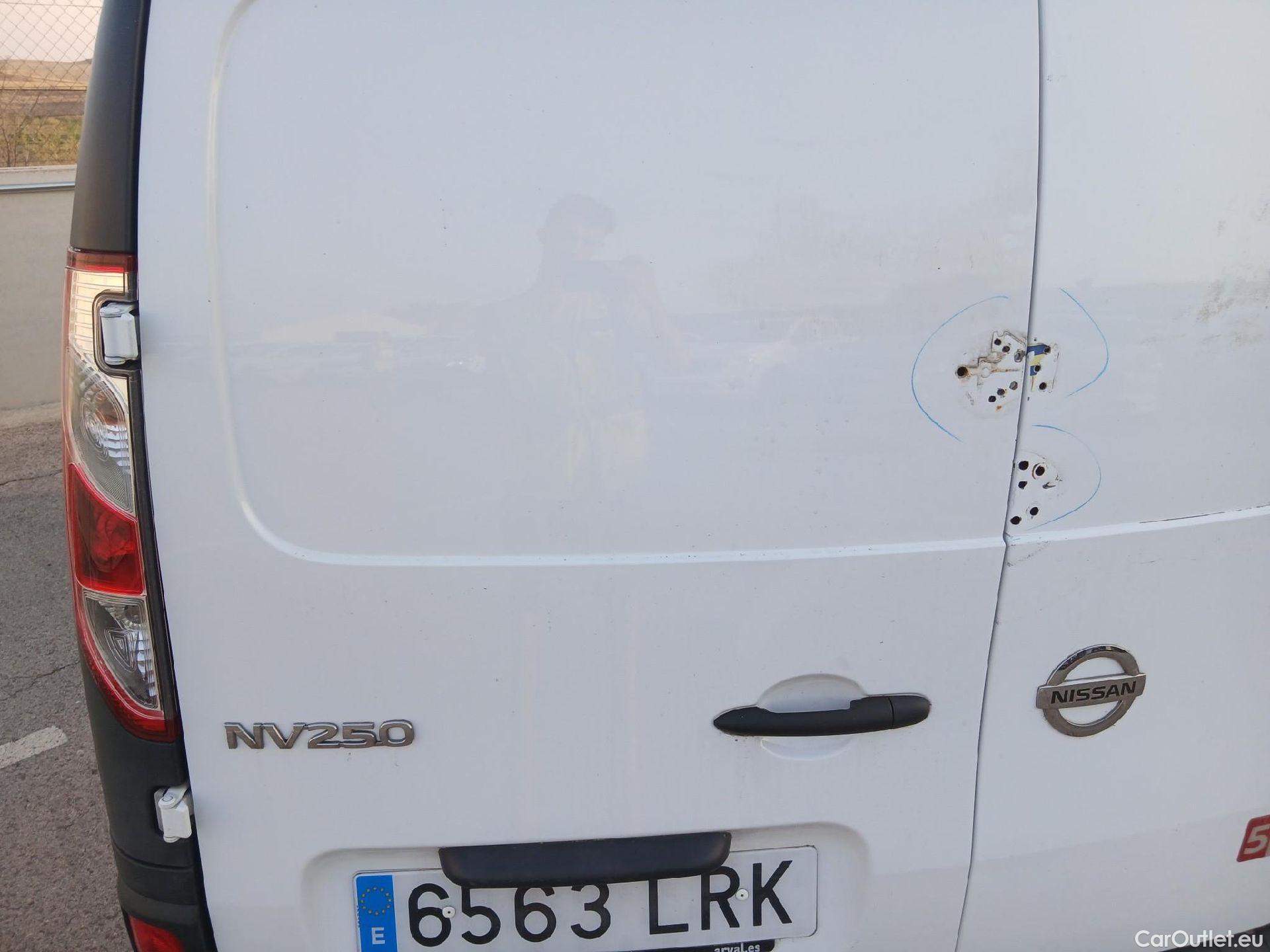  Nissan  NV200 NISSAN NV250 / 2019 / 4P / furgón 2pl 1.5dCi 70 kW (95CV) L2H1 ÓPTIMA #24