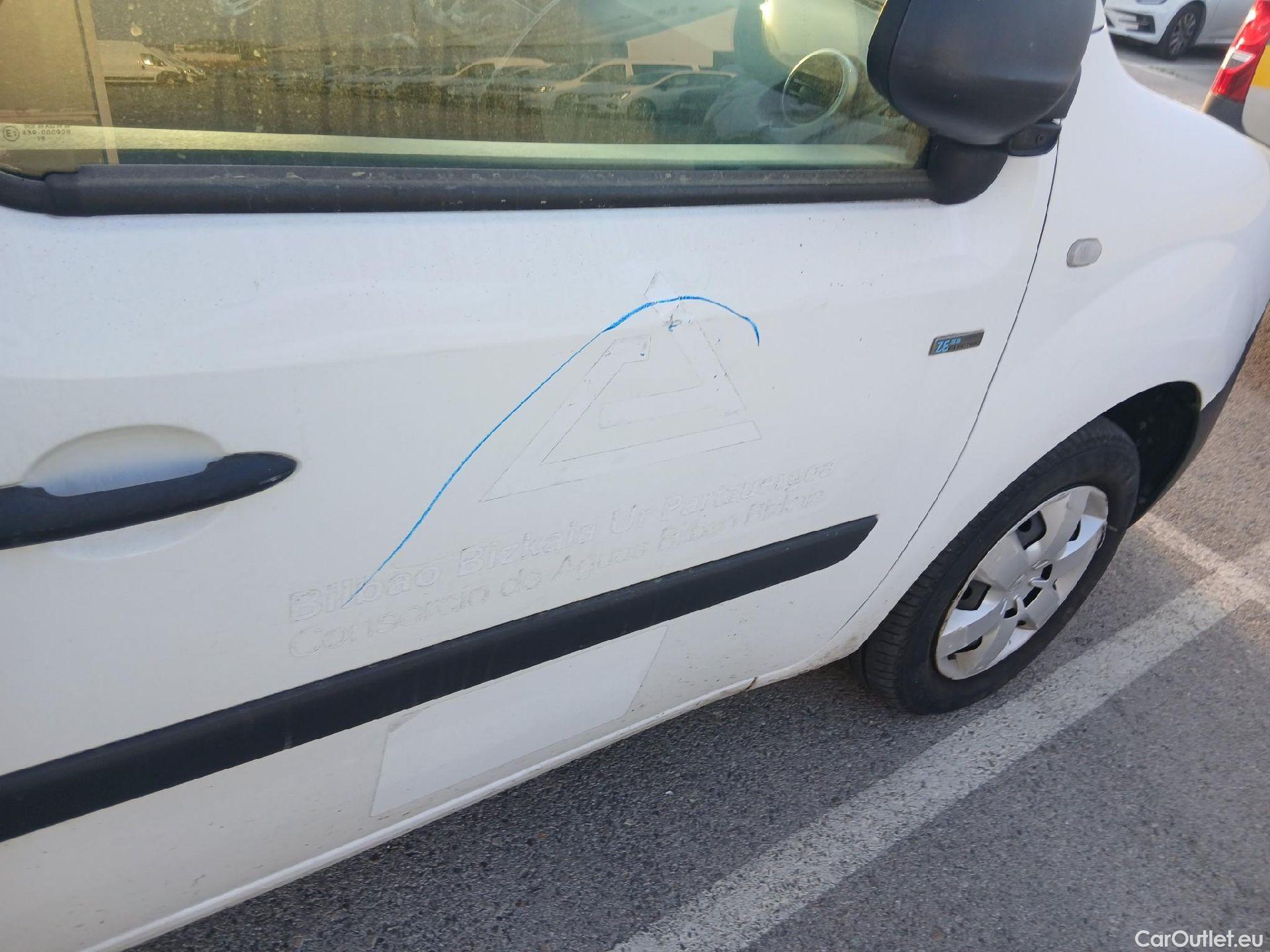  Renault  Kangoo RENAULT  Z.E./2013/4P/furgón derivado de turismo Maxi Z.E. 5 plazas #33
