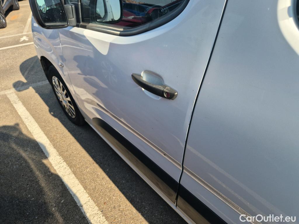  Toyota  Proace TOYOTA  City / 2020 / 4P / combi 1.5D 75kW (100CV) GX L1 #22