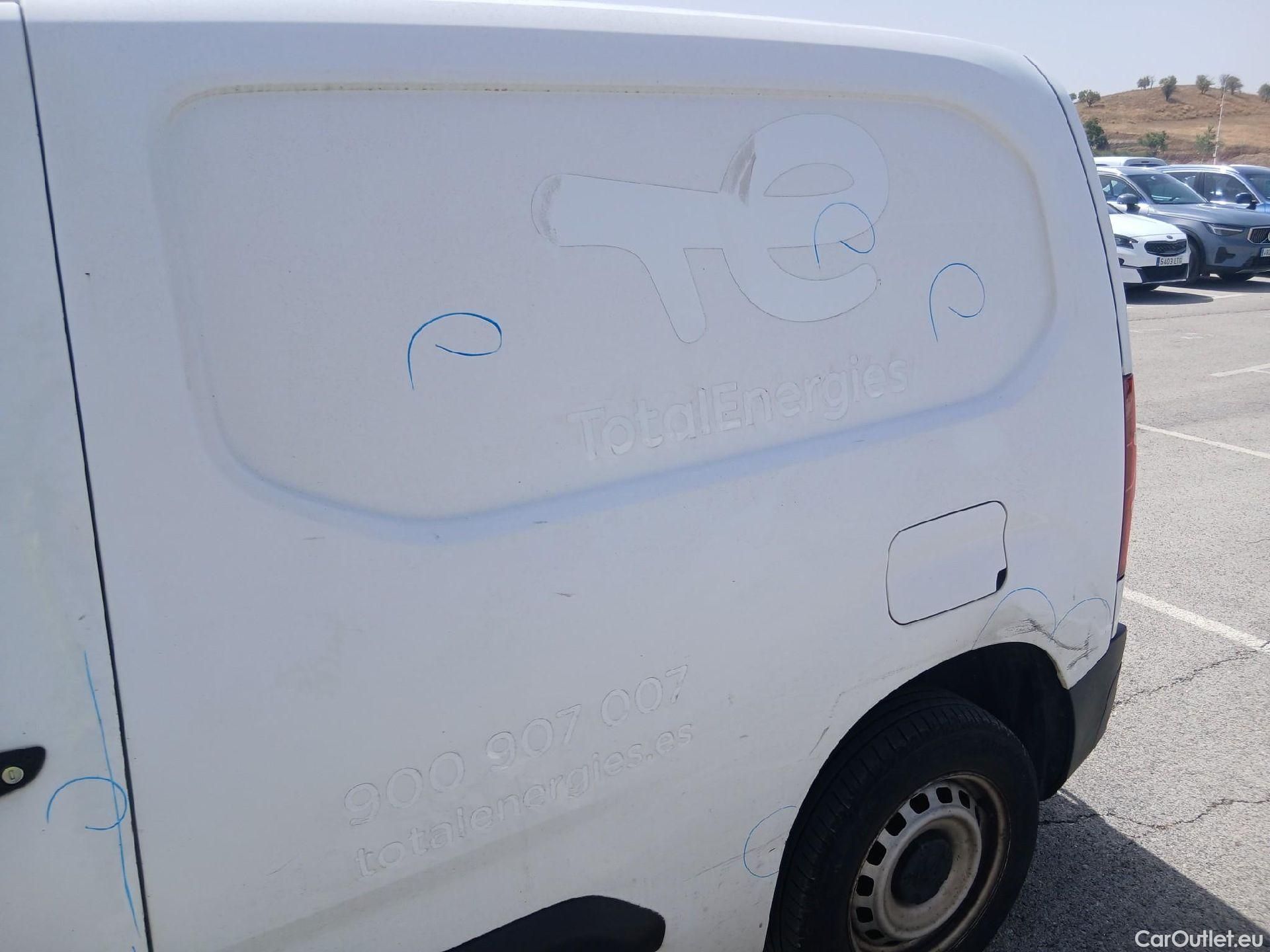  Peugeot  Partner PEUGEOT  / 2018 / 3P / furgón derivado de turismo Pro Standard 600kg BlueHDi 73kW (AC) #16