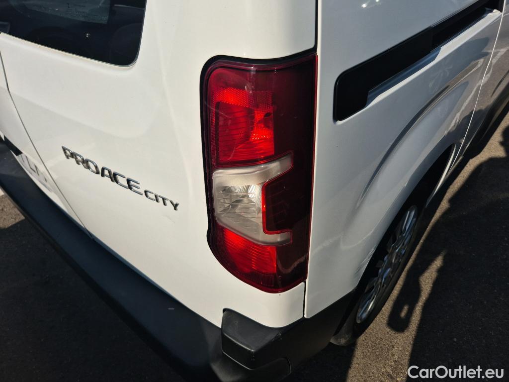  Toyota  Proace TOYOTA  City / 2020 / 4P / combi 1.5D 75kW (100CV) GX L1 #67