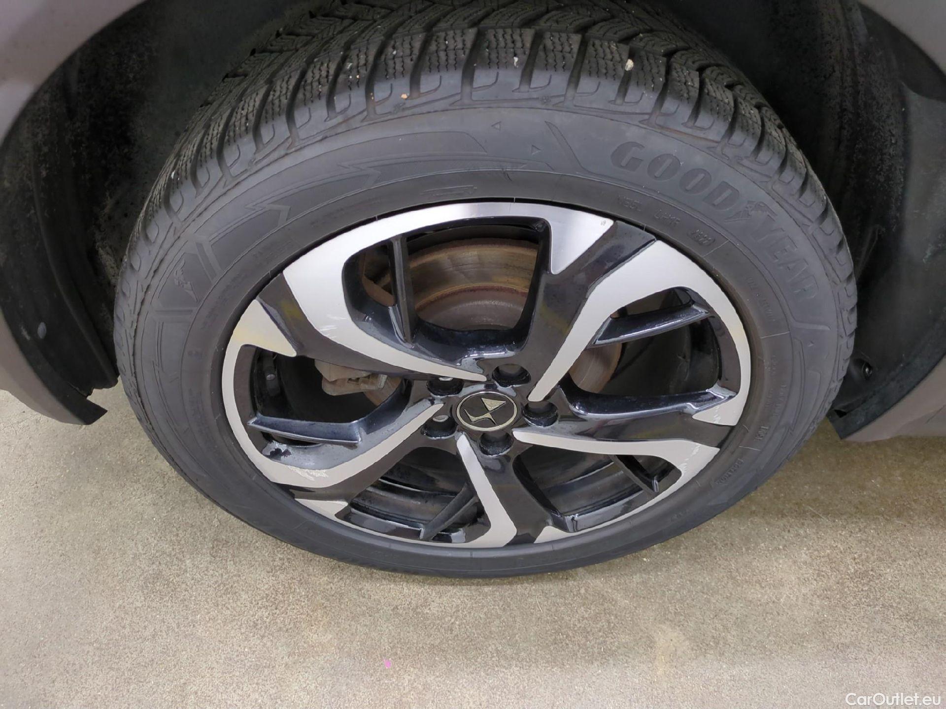  DS  DS7 7 Crossback Business 1.5 BlueHDi 130CV BVA8 E6d #25