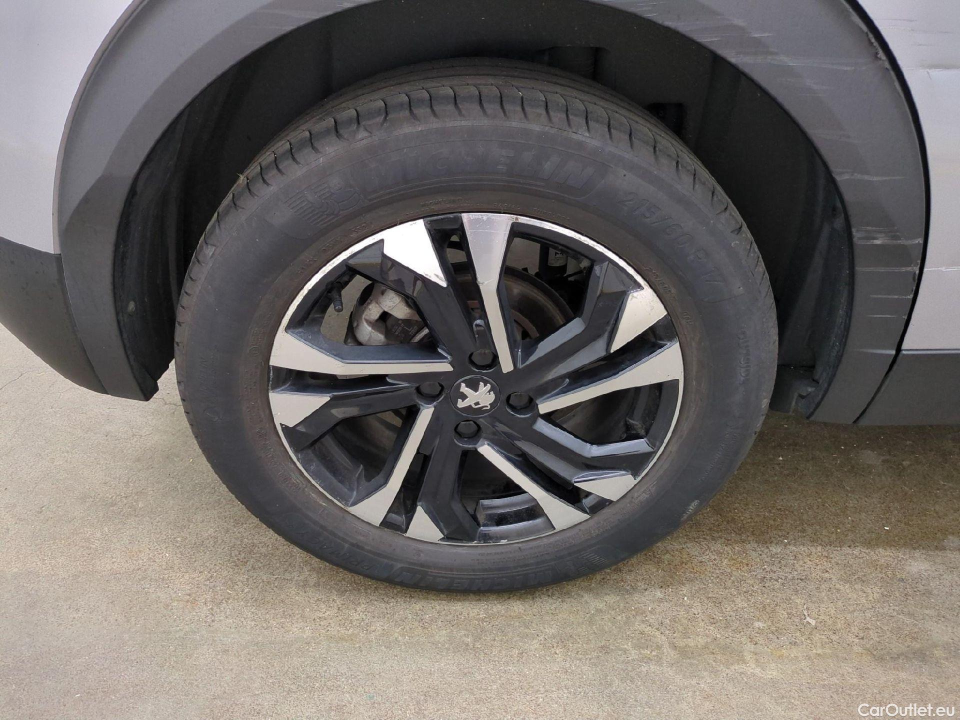  Peugeot  2008  Allure Business 1.2 PureTech 130CV BVA8 E6d #12