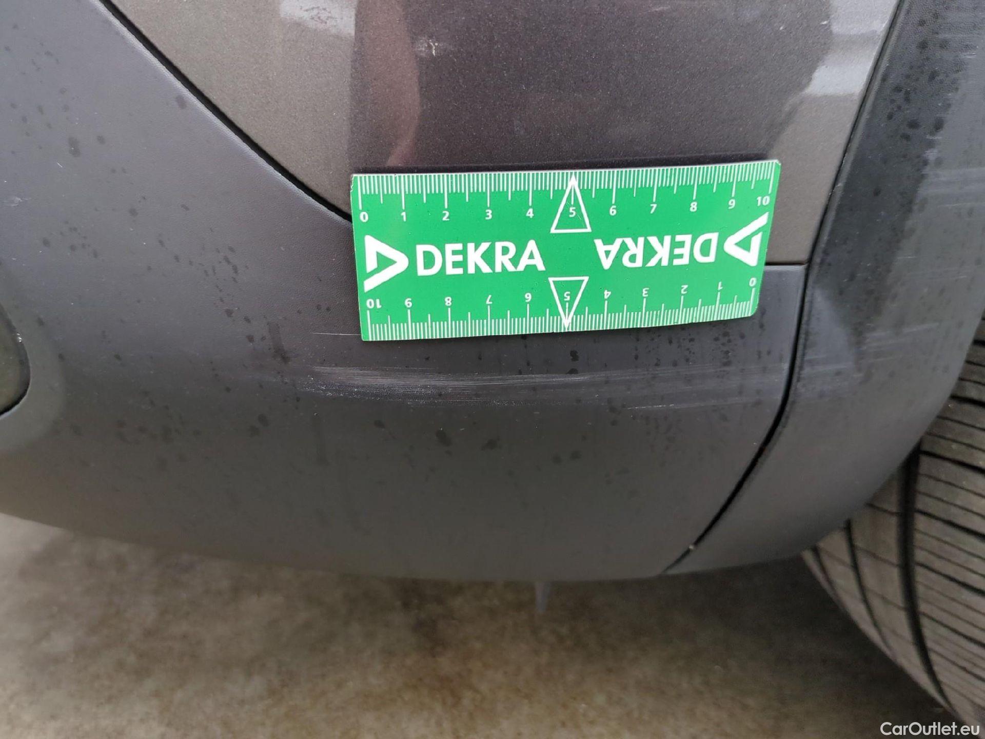  Citroen  C4  Berline Feel 1.2 PureTech 130CV BVA8 6E #6