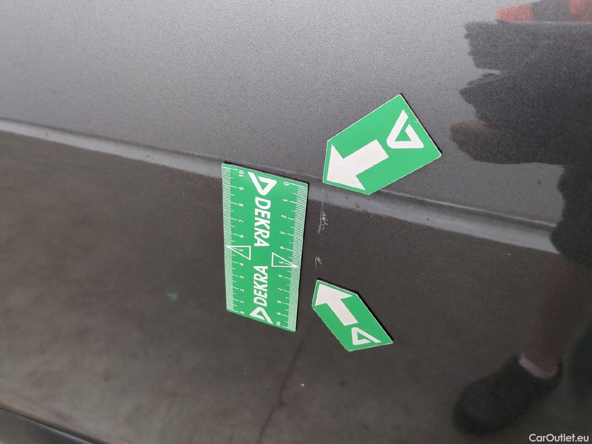  Citroen  C4  Berline Feel 1.2 PureTech 130CV BVA8 6E #10