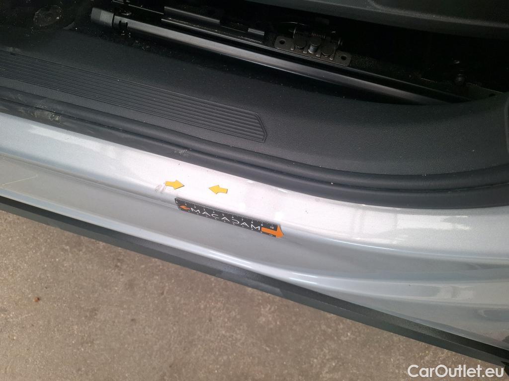  Volkswagen  ID.4  150 kW Pro Performance Life Plus BVA #6