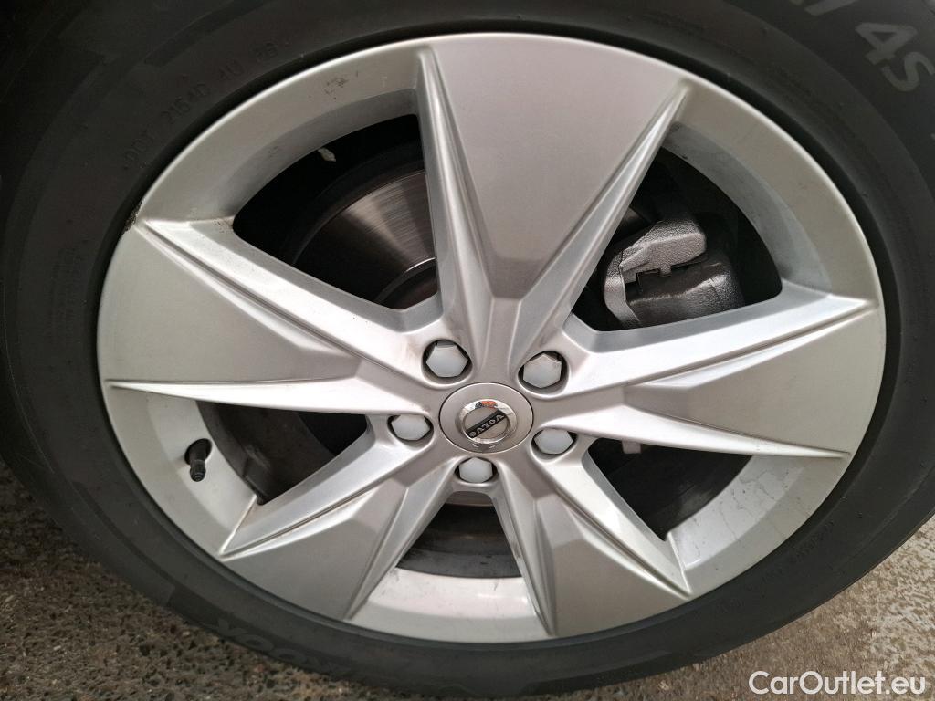  Volvo  XC 40 XC40 Momentum 2WD 2.0 #2
