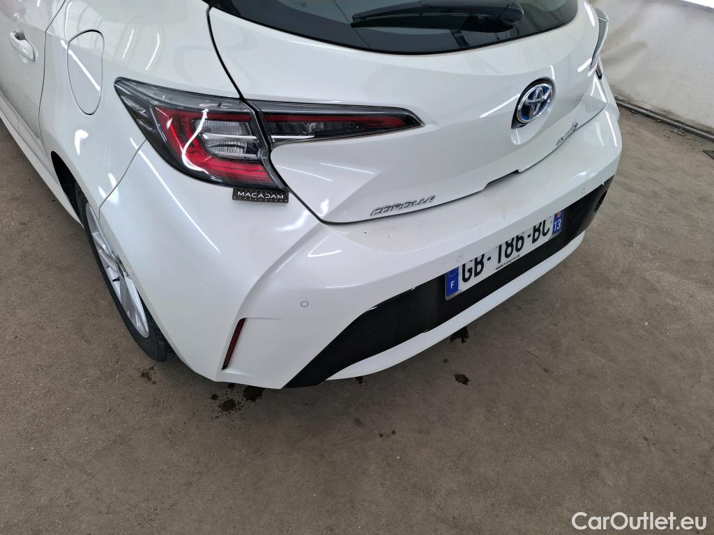  Toyota  Corolla TOYOTA  / 2018 / 5P / Berline Hybride 122h Dynamic Business Stage Acad #28