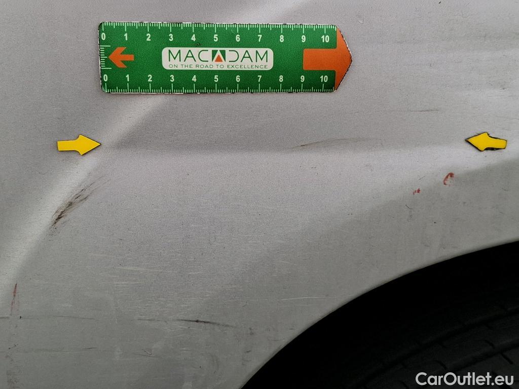  Peugeot  Boxer PEUGEOT  VU 4p Fourgon 2.0 BLUEHDI 110 335 L2H2 CABINE APP #23