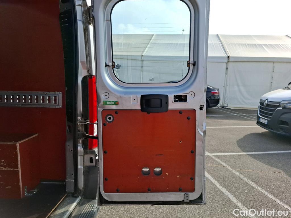  Peugeot  Boxer PEUGEOT  VU 4p Fourgon 2.0 BLUEHDI 110 335 L2H2 CABINE APP #33