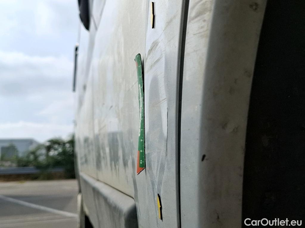  Peugeot  Boxer PEUGEOT  VU 4p Fourgon 2.0 BLUEHDI 110 335 L2H2 CABINE APP #36