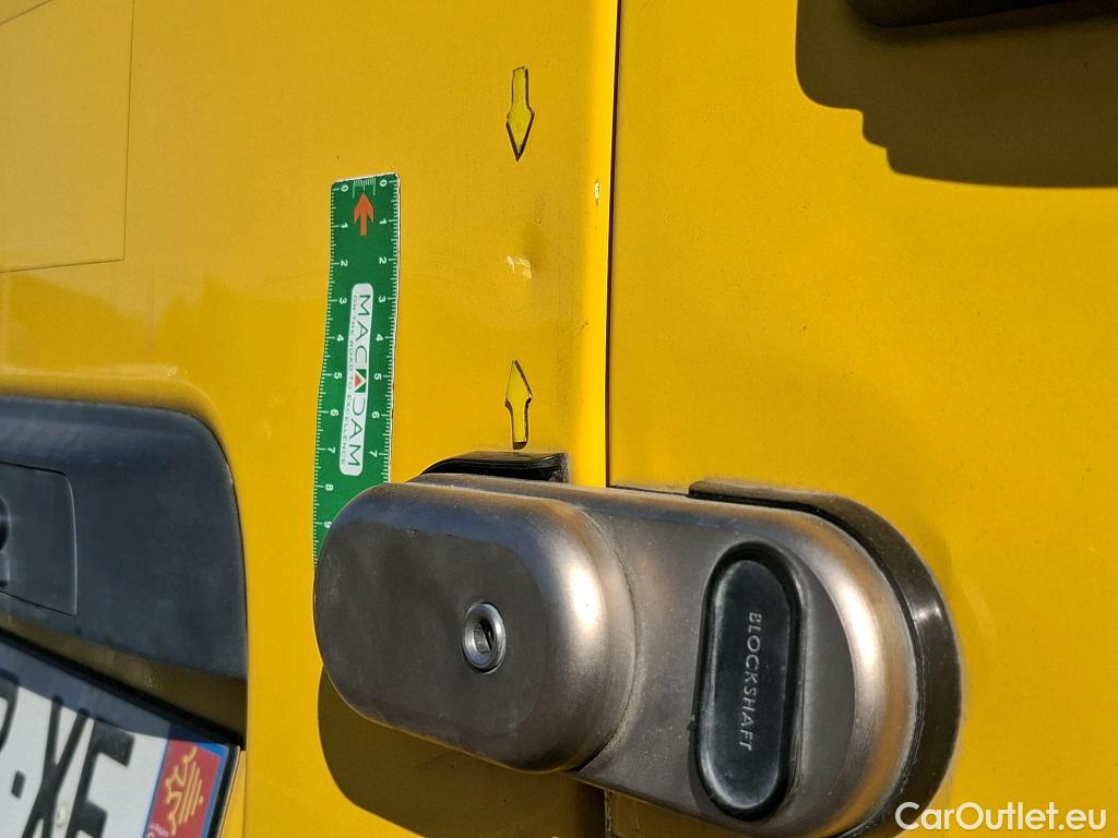  Renault  Master RENAULT  / 2019 / 4P / Fourgon tôlé FG Z.E.Tr CF F3100 L3H2 R75 AI - 19 #106