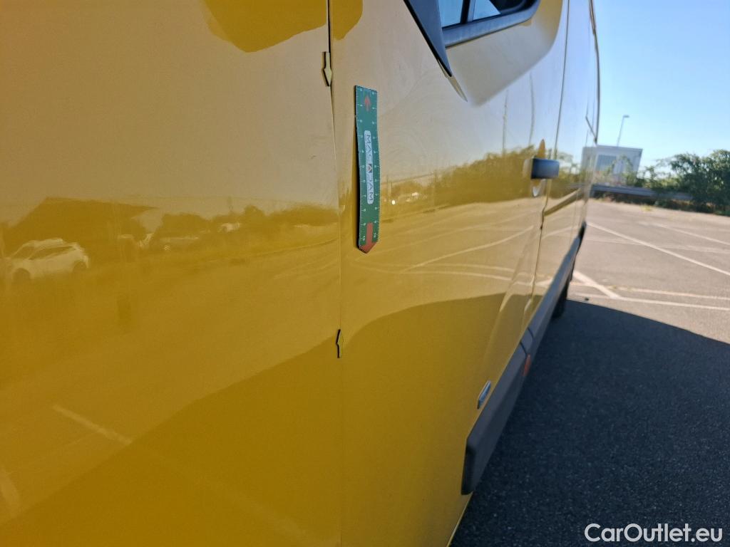  Renault  Master RENAULT  / 2019 / 4P / Fourgon tôlé FG Z.E.Tr CF F3100 L3H2 R75 AI - 19 #40