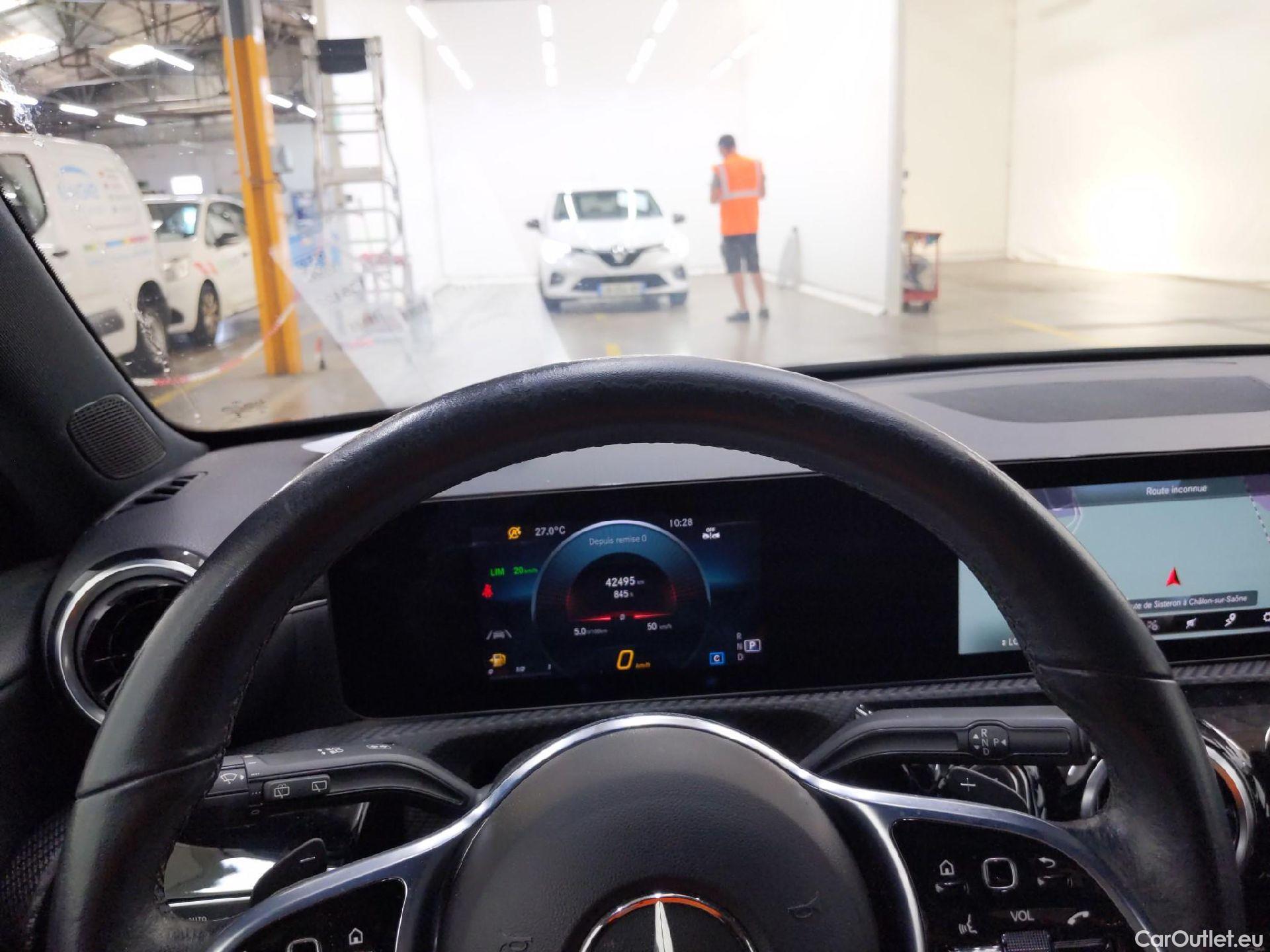  Mercedes  A-Klasse MERCEDES-BENZ Classe A Compact / 2018 / 5P / Berline A 200 d Business Line 8G-DCT #2