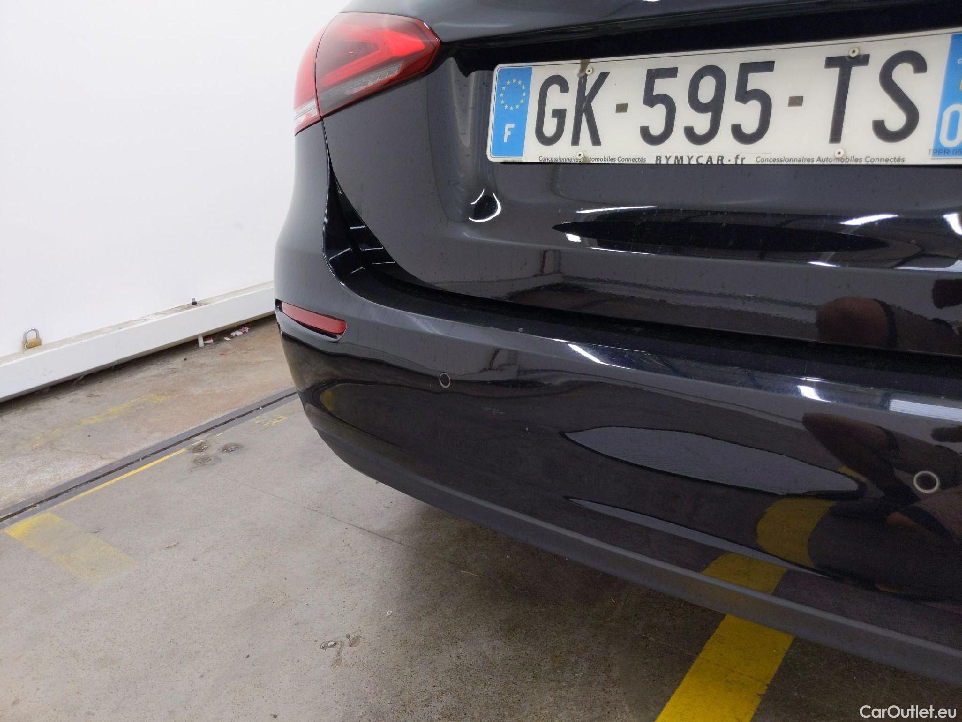  Mercedes  A-Klasse MERCEDES-BENZ Classe A Compact / 2018 / 5P / Berline A 200 d Business Line 8G-DCT #19