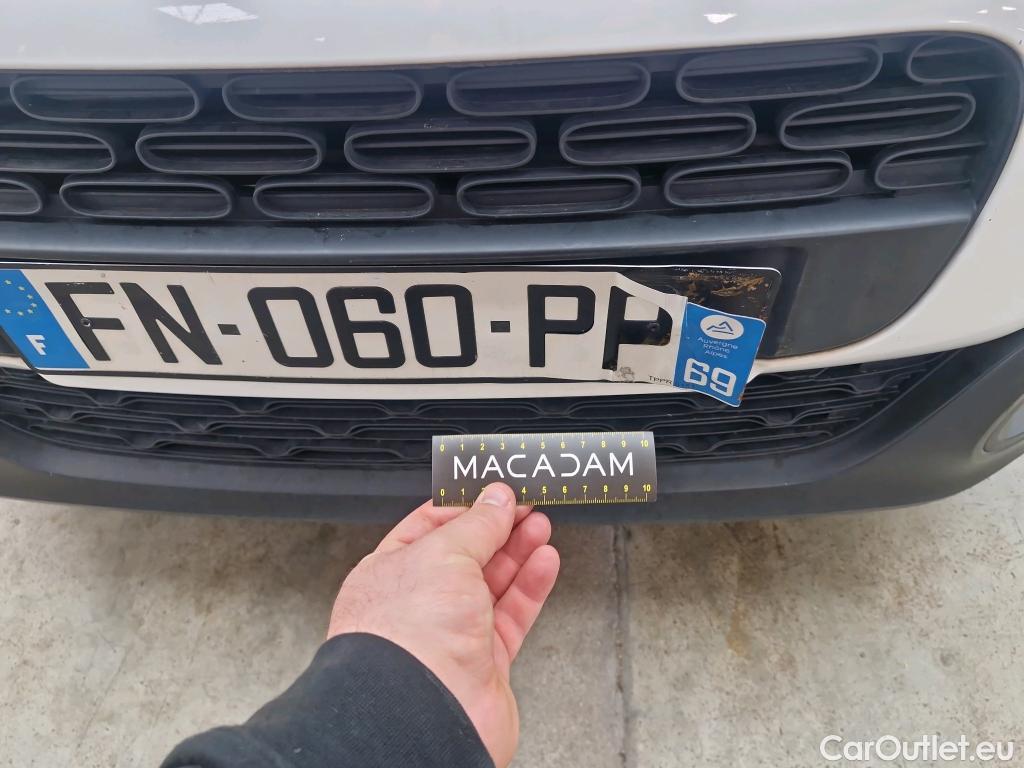  Citroen  C3 CITROEN  Société / 2016 / 5P / Berline PureTech 82 S&S BVM Feel Nav #95