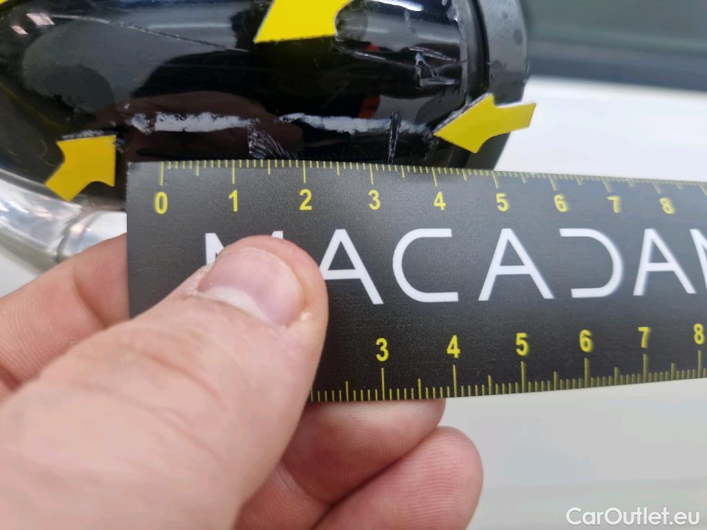  Citroen  C3 CITROEN  Société / 2016 / 5P / Berline PureTech 82 S&S BVM Feel Nav #102
