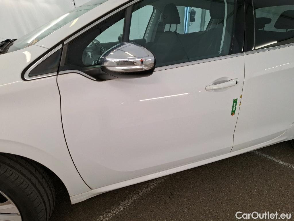  Peugeot  208 PEUGEOT  / 2015 / 5P / Berline &BLUEHDI 100 S&S ALLURE BUSINESS #24