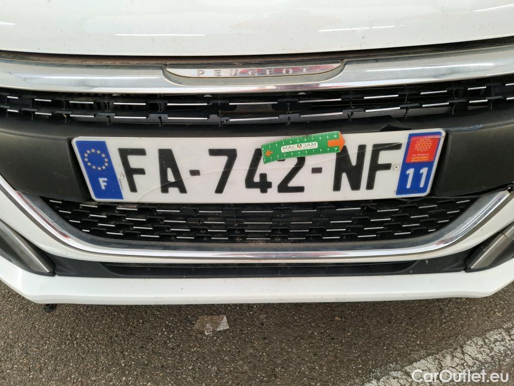  Peugeot  208 PEUGEOT  / 2015 / 5P / Berline &BLUEHDI 100 S&S ALLURE BUSINESS #65