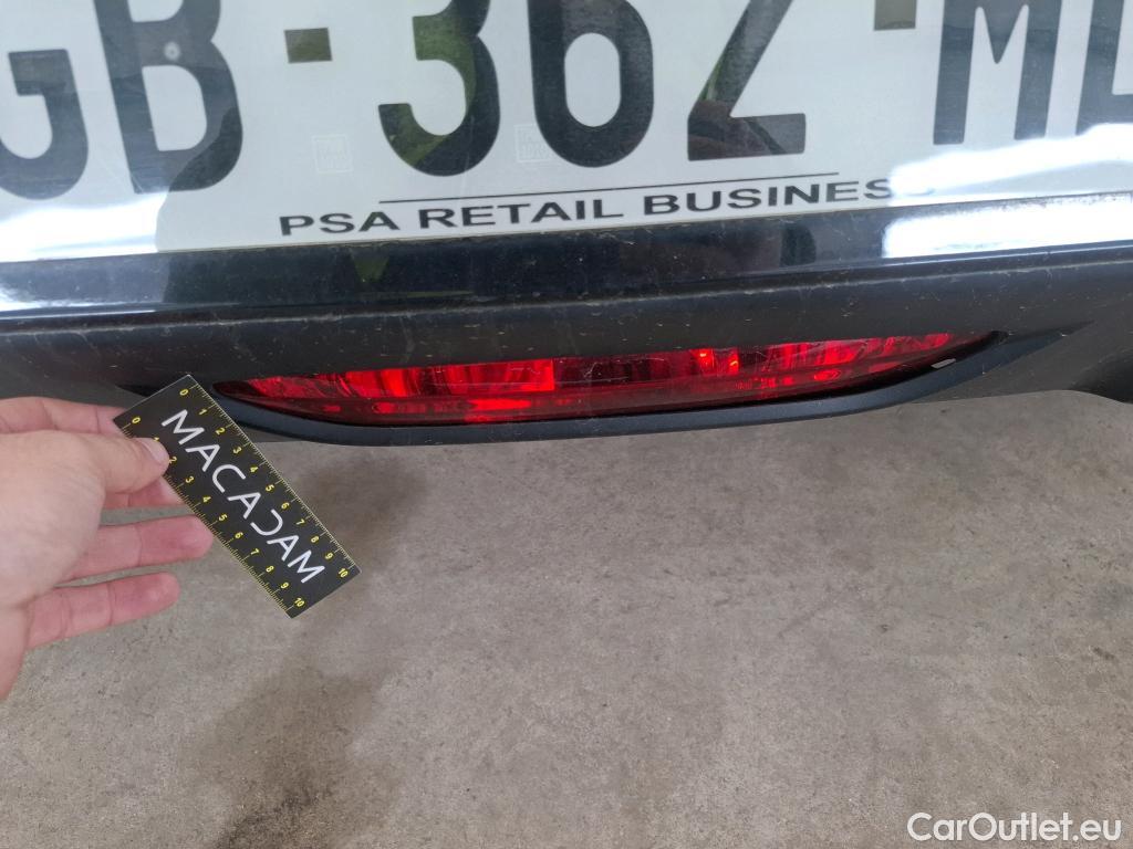  Peugeot  208 PEUGEOT  / 2019 / 5P / Berline Puretech 100 S&S Allure Business #17