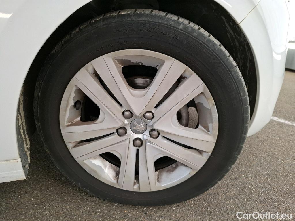  Peugeot  208 PEUGEOT  / 2015 / 5P / Berline &BLUEHDI 100 S&S ALLURE BUSINESS #75