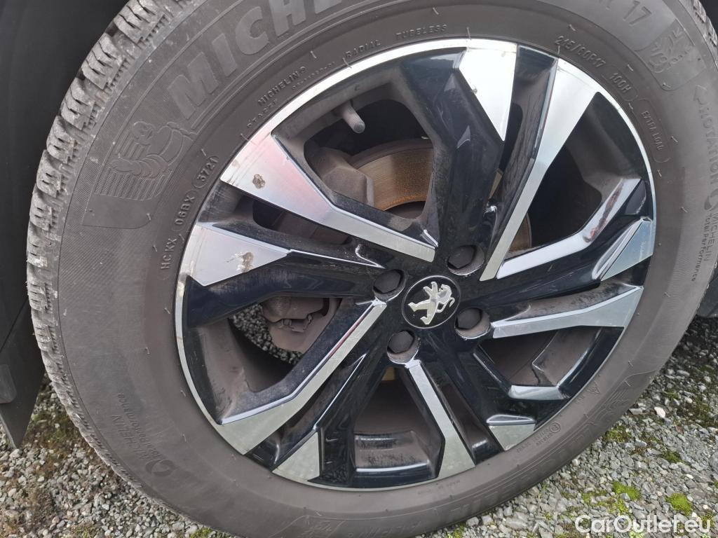  Peugeot  2008 PEUGEOT  / 2019 / 5P / Crossover PureTech 130 S&S EAT8 ALLURE BUSINESS #19
