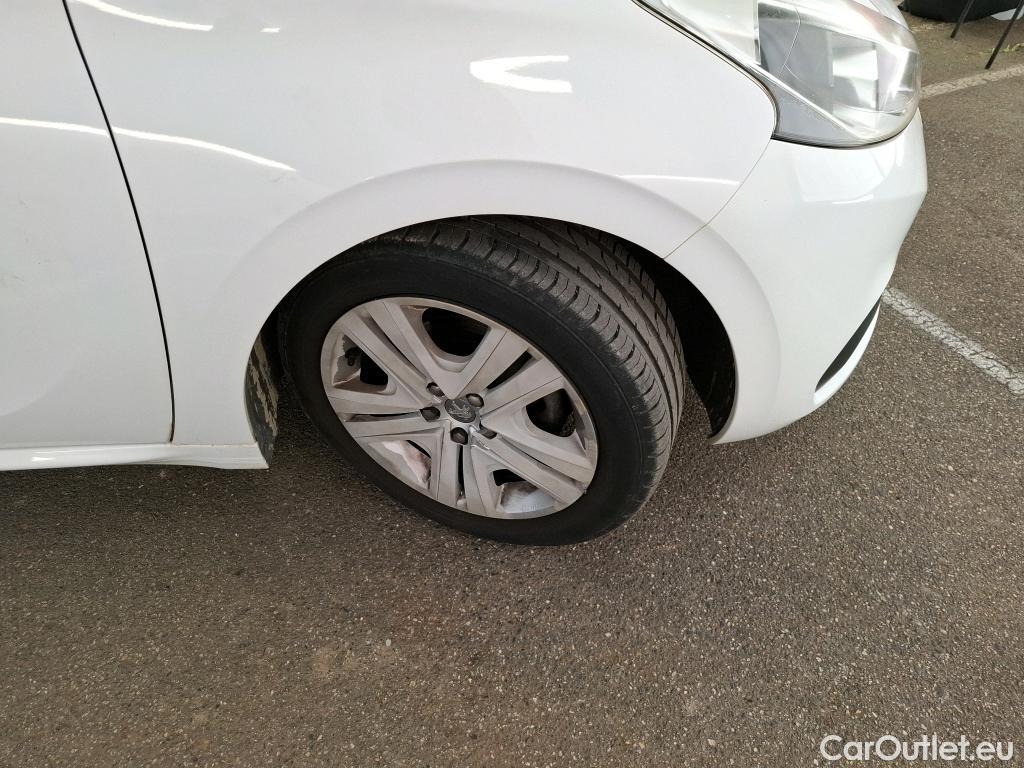  Peugeot  208 PEUGEOT  / 2015 / 5P / Berline &BLUEHDI 100 S&S ALLURE BUSINESS #74