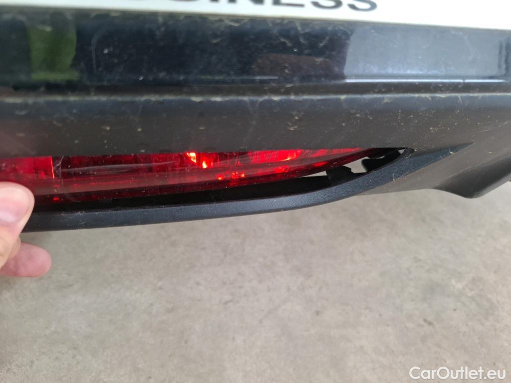  Peugeot  208 PEUGEOT  / 2019 / 5P / Berline Puretech 100 S&S Allure Business #18