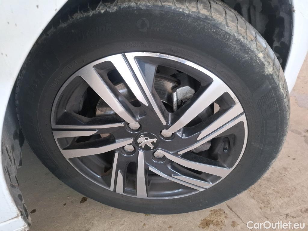  Peugeot  208 PEUGEOT  / 2019 / 5P / Berline Puretech 100 S&S Allure Business #11