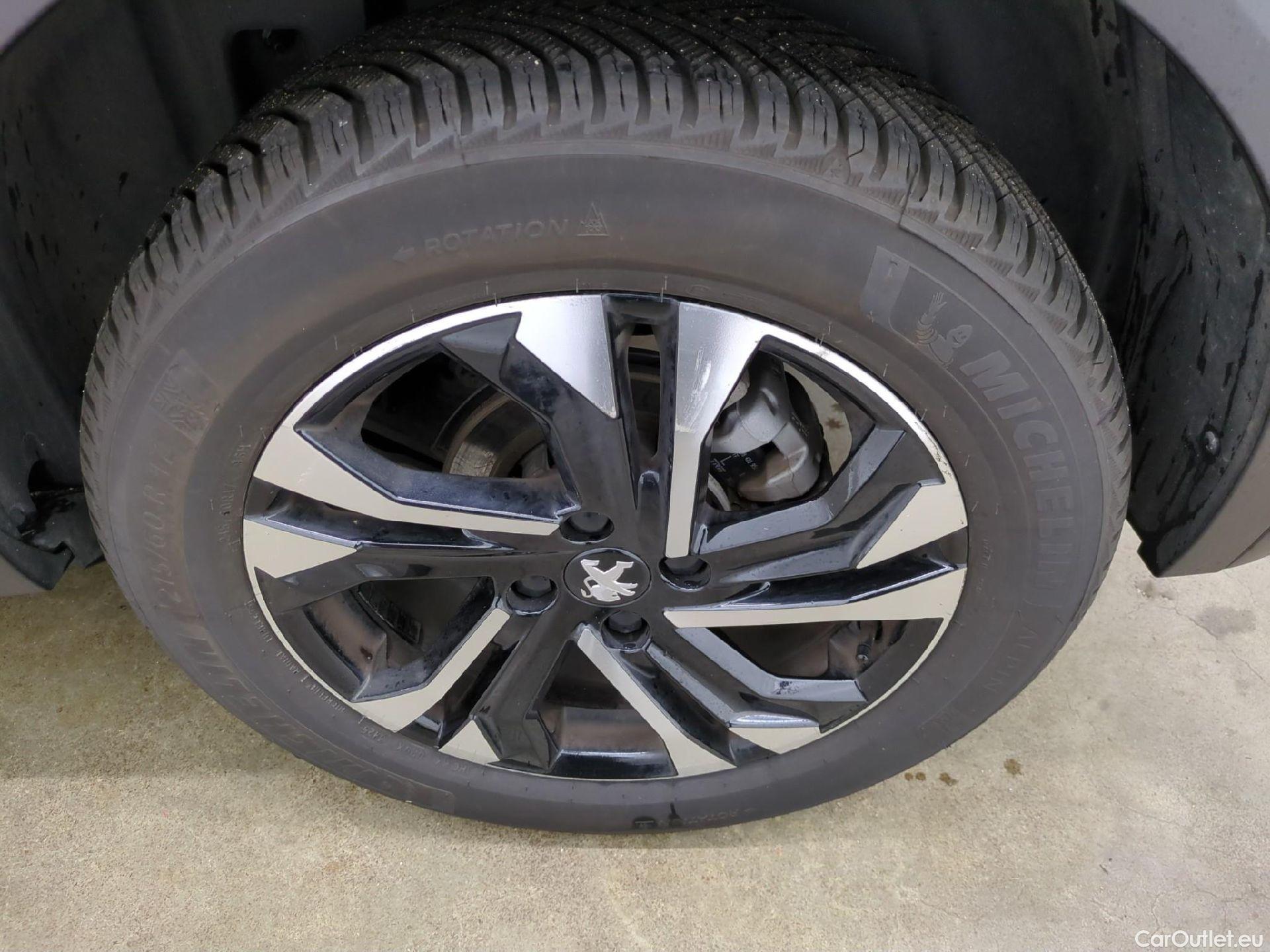  Peugeot  2008  Allure 1.2 PureTech 100CV BVM6 E6d  #7